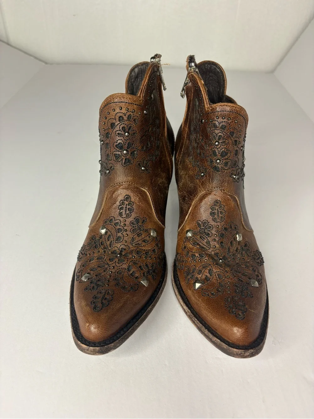 Old Gringo Brown Studded Molly ankle boots size 8